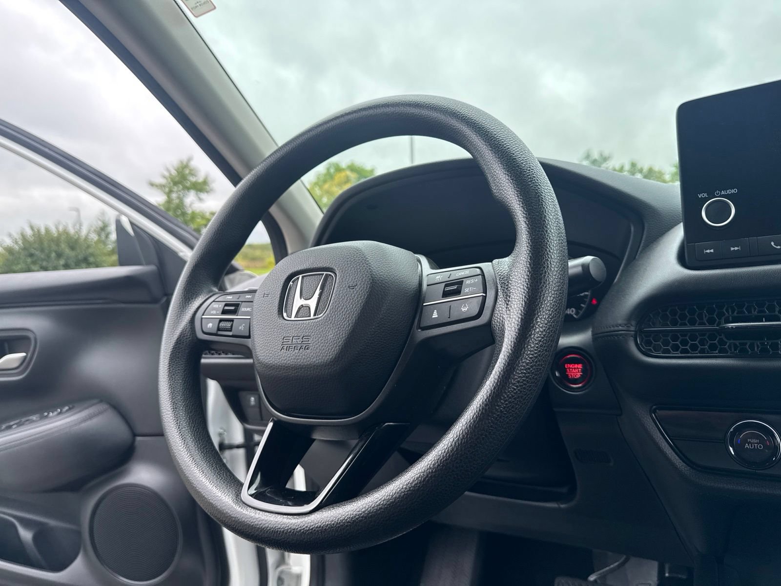 Used 2024 Honda HR-V LX image 17