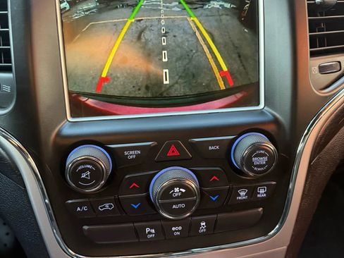 Used 2015 Jeep Grand Cherokee Altitude image 11