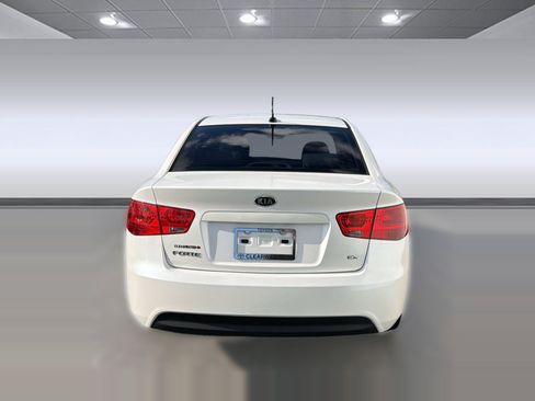 Used 2011 Kia Forte EX FWD image 10