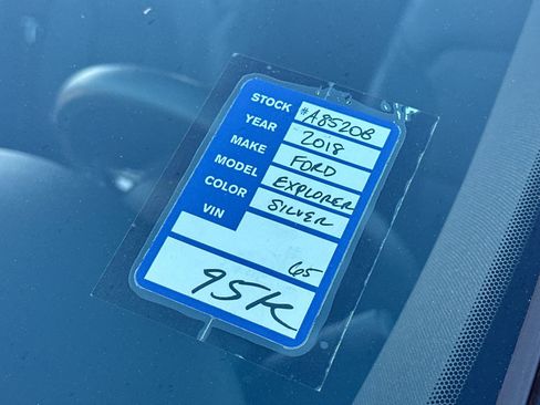 Used 2018 Ford Explorer XLT w/ Equipment Group 202A image 27