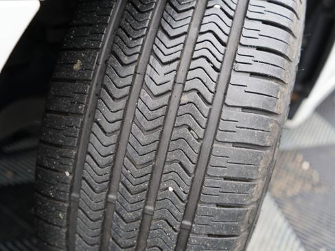 Used 2018 BMW 530e xDrive image 84