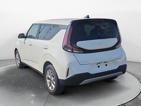 Used 2023 Kia Soul LX w/ Option Group 015 FWD image 3