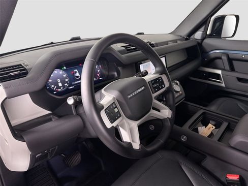 Used 2024 Land Rover Defender 110 S AWD/4WD image 9
