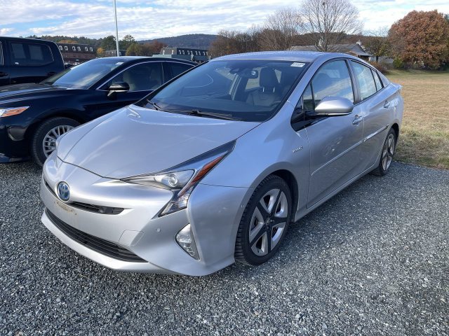 Used 2016 Toyota Prius Four Touring w/ Premium Convenience Package FWD image 3