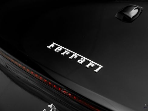 Used 2016 Ferrari California T image 39