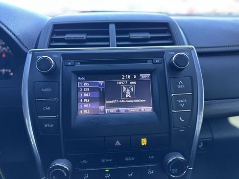 Used 2017 Toyota Camry LE image 20