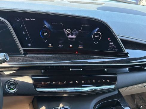 Used 2023 Cadillac Escalade Premium Luxury w/ Performance Package AWD/4WD image 21