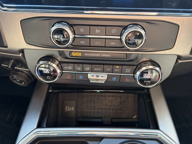 Used 2022 Ford F250 Platinum w/ Tremor Off-Road Package AWD/4WD image 21