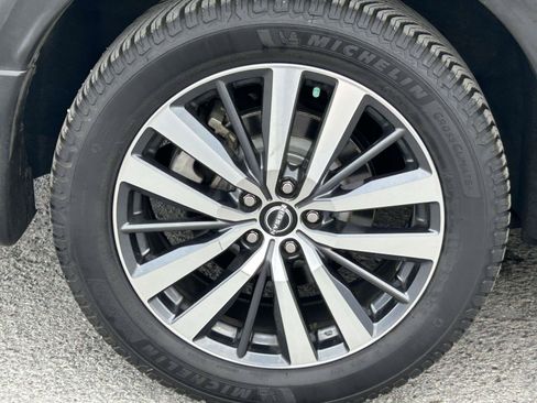 Used 2022 Nissan Pathfinder Platinum w/ Cargo Package AWD/4WD image 9
