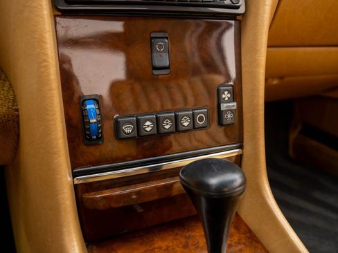 Used 1987 Mercedes-Benz 560 SL image 24