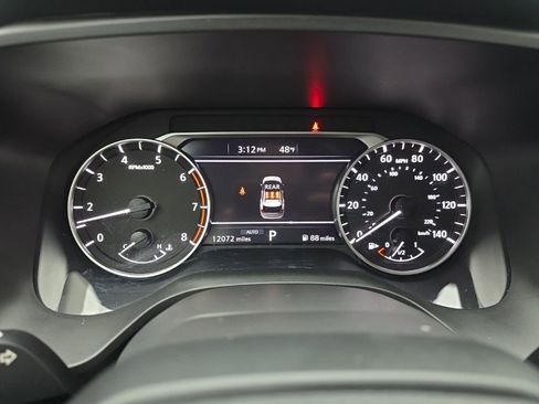 Used 2025 Nissan Rogue SV image 28