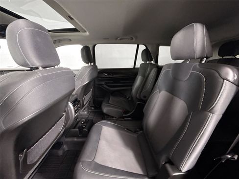 Used 2023 Jeep Grand Cherokee L Laredo w/ Luxury Tech Group I image 32