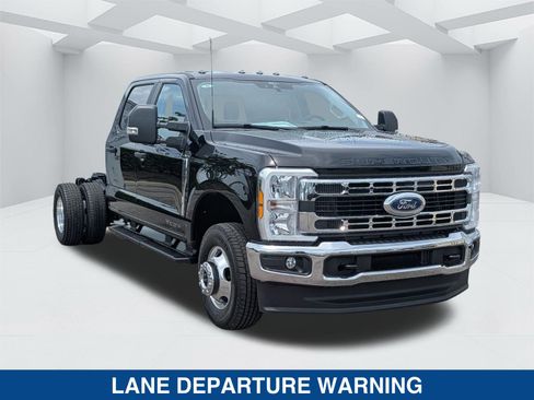New 2026 Ford F350 XL w/ XL Chrome Package AWD/4WD image 3