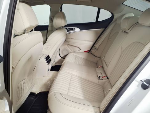 Certified 2026 Genesis G70 2.5T Prestige RWD image 13