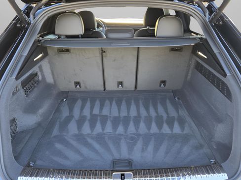 Used 2025 Audi Q8 Prestige w/ Prestige Package image 29