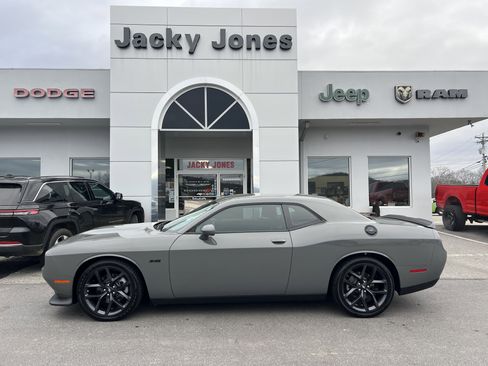 Used 2023 Dodge Challenger R/T w/ Blacktop Package image 2