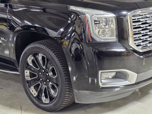 Used 2019 GMC Yukon XL SLT AWD/4WD image 10