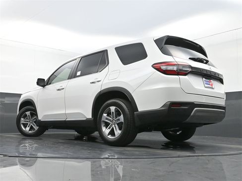 Used 2024 Honda Pilot EX-L image 29