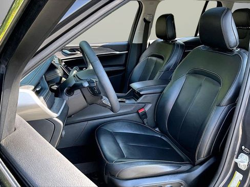 Certified 2023 Jeep Grand Cherokee Limited w/ MOPAR Finishing Package AWD/4WD image 22