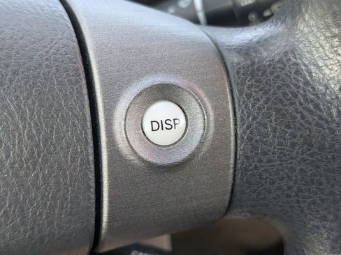 Used 2011 Toyota RAV4 2WD image 15