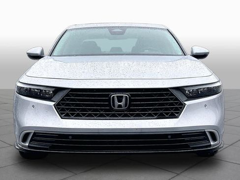 Used 2025 Honda Accord Touring image 3