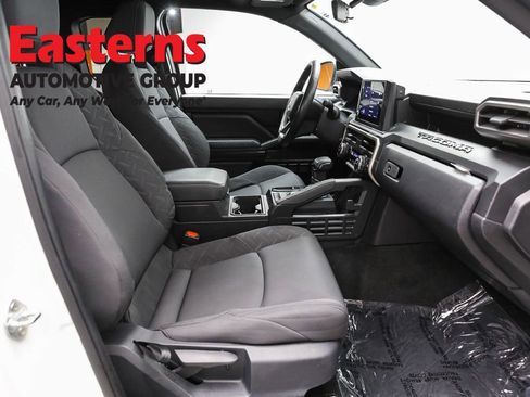 Used 2024 Toyota Tacoma SR image 21