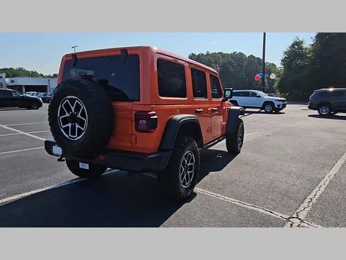 New 2025 Jeep Wrangler Unlimited Rubicon w/ Convenience Group image 32