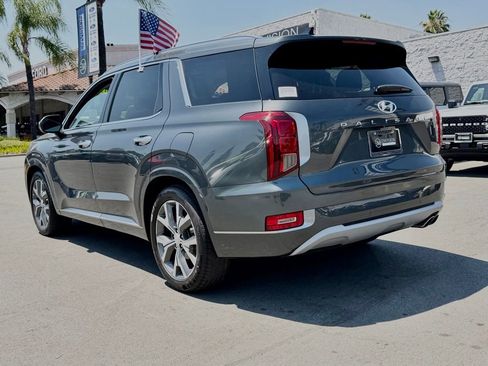 Used 2022 Hyundai Palisade Limited w/ Cargo Package FWD image 10