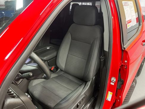 Used 2025 Chevrolet Silverado 1500 Custom w/ Turbomax Blackout Package AWD/4WD image 18