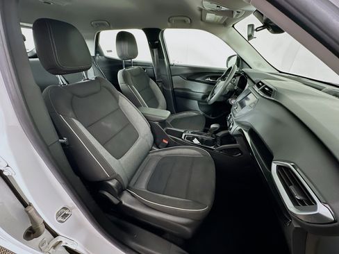 Used 2022 Chevrolet TrailBlazer LS image 30