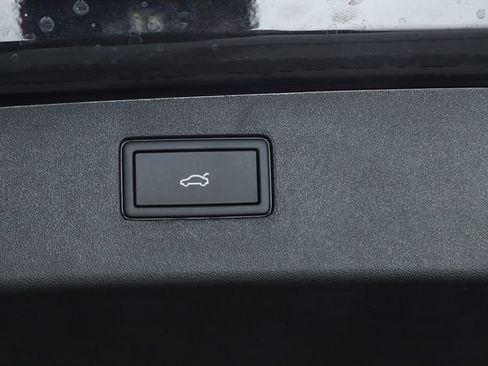 New 2026 Volkswagen Tiguan SE image 68