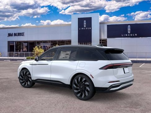New 2026 Lincoln Nautilus Reserve AWD/4WD image 4