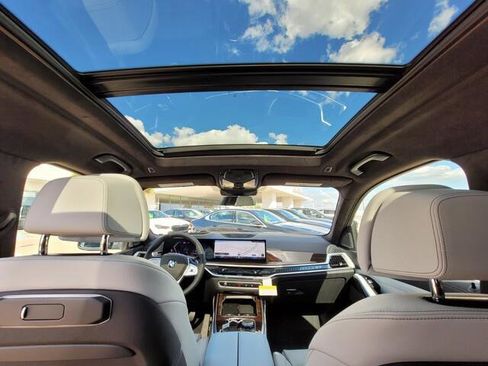New 2026 BMW X7 xDrive40i image 40