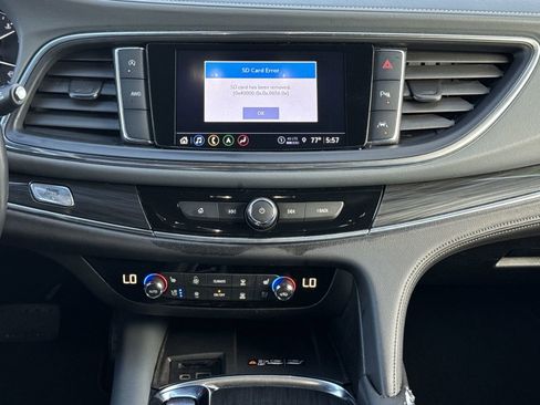 Used 2024 Buick Enclave Premium image 28