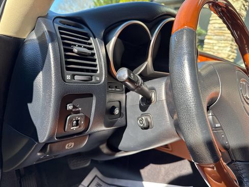 Used 2003 Lexus SC 430 Convertible image 17