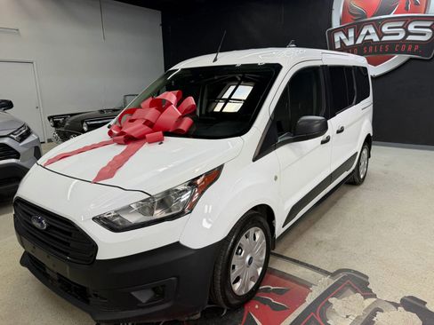 Used 2022 Ford Transit Connect XL image 2