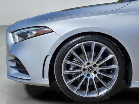 Used 2022 Mercedes-Benz A 220 image 30