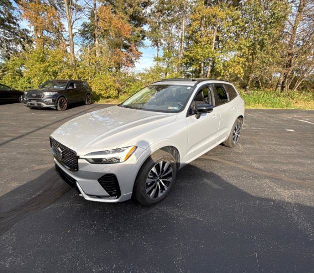 Used 2024 Volvo XC60 B5 Core w/ Climate Package AWD/4WD image 1