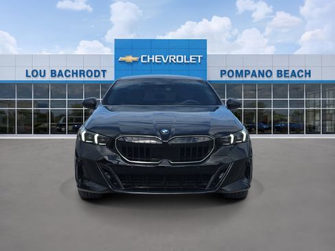 Used 2024 BMW 540i xDrive w/ Executive Package AWD/4WD image 2