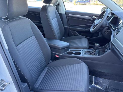 Used 2023 Volkswagen Jetta S image 19