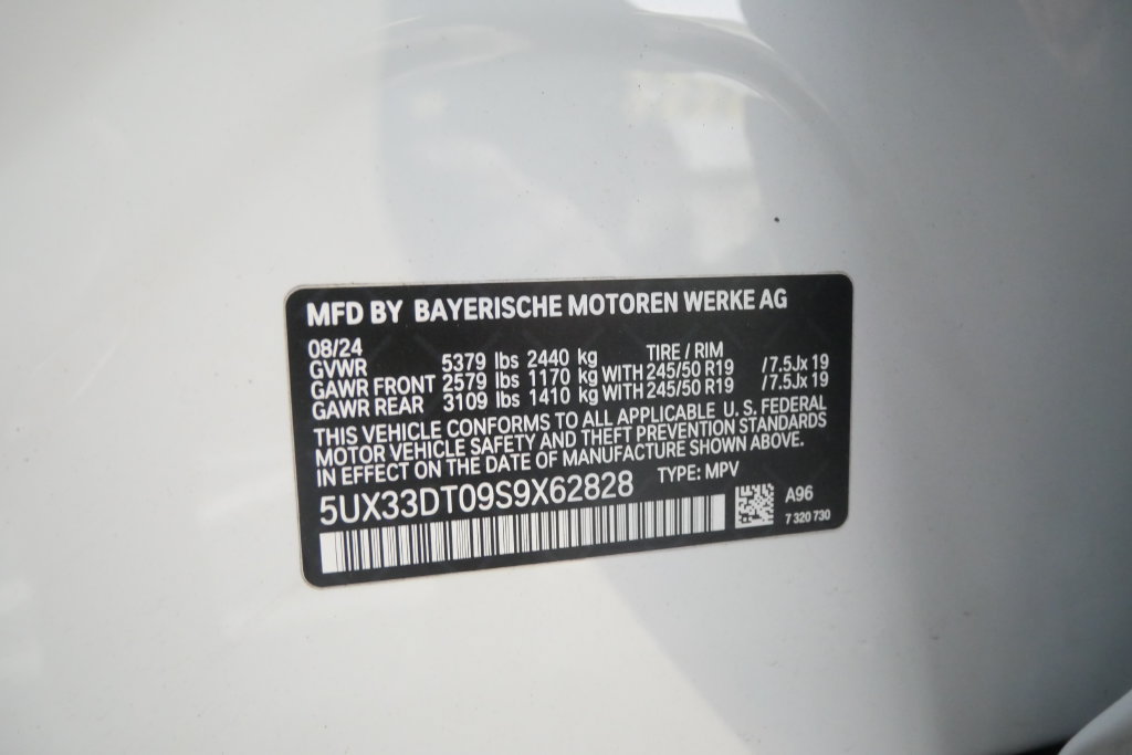 Certified 2025 BMW X4 xDrive30i AWD/4WD image 32