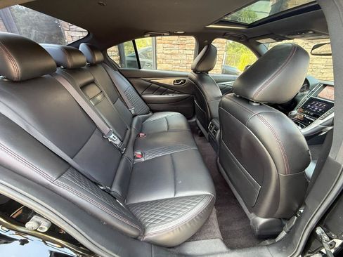 Used 2018 INFINITI Q50 Red Sport 400 w/ Sensory Package (Sport) RWD image 11