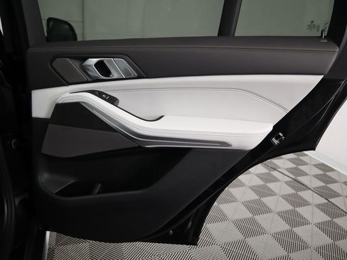 Used 2026 BMW X5 xDrive40i image 29