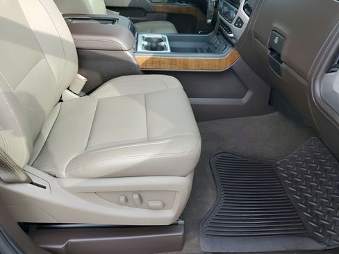 Used 2016 GMC Sierra 2500 SLT w/ Duramax Plus Package image 16