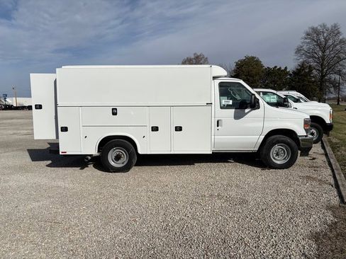 New 2025 Ford E-350 and Econoline 350 Super Duty w/ Power Equipment Group image 11