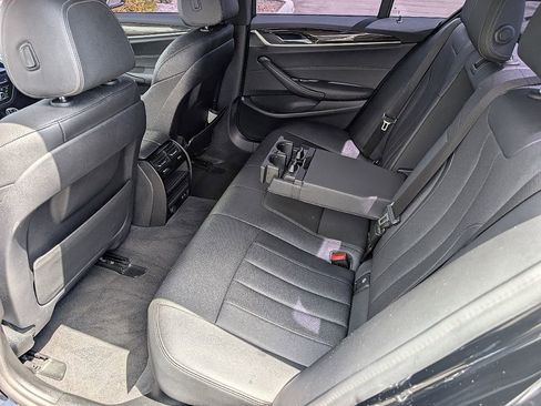 Used 2021 BMW 530i w/ Convenience Package RWD image 21