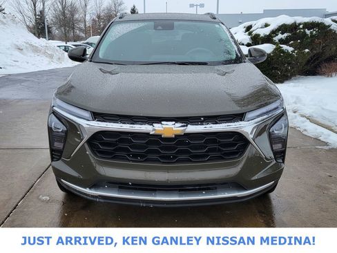 Used 2024 Chevrolet Trax LT image 8