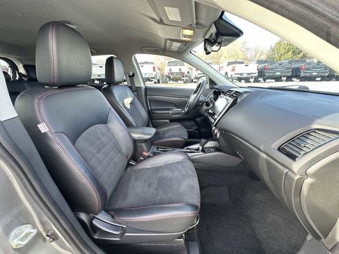 Used 2024 Mitsubishi Outlander Sport SE image 23