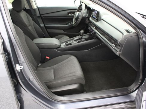 Used 2025 Honda Accord SE image 36