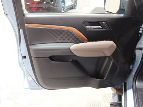 New 2026 GMC Canyon Denali AWD/4WD image 17